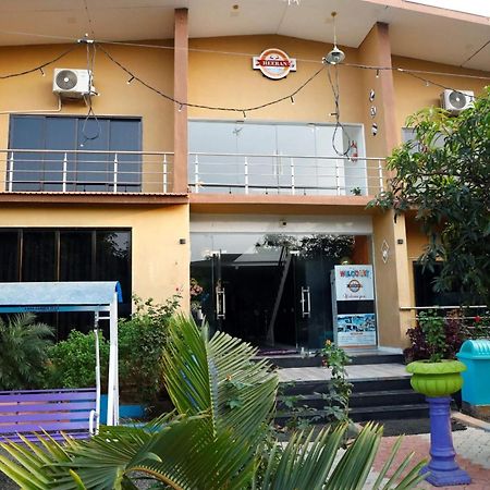 Heeran Re-Treat Resort Sasan Gir Buitenkant foto