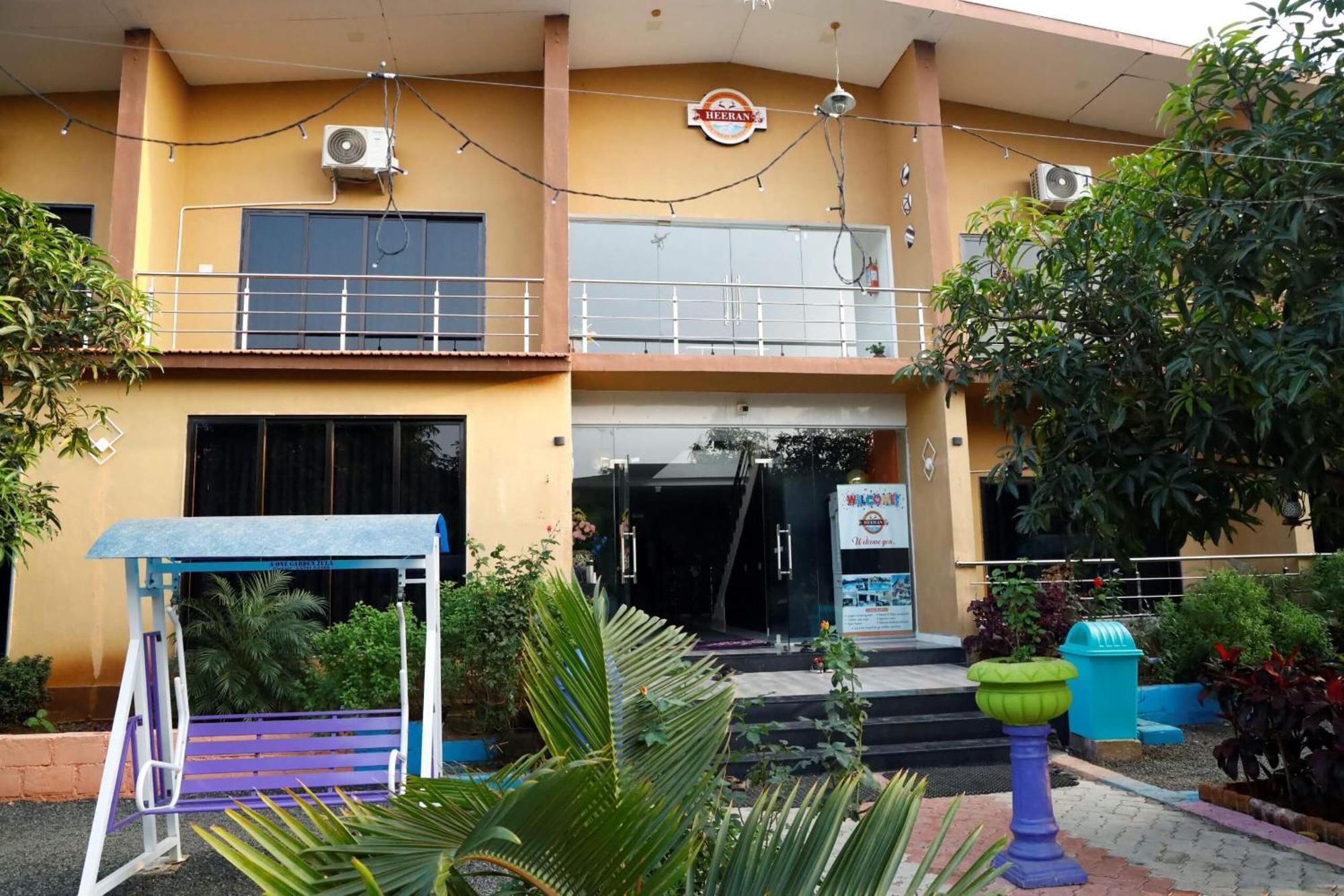 Heeran Re-Treat Resort Sasan Gir Buitenkant foto